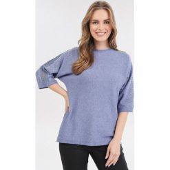 Jasnoniebieski Sweter Ryrrya. Niebieskie swetry damskie Born2be, s, bez wzorów, bez rękawów, bez kaptura. Za 99,99 zł.