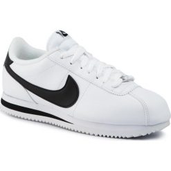 Buty NIKE - Cortez Basic Leather 819719 100 White/Black/Metallic Silver. Białe półbuty męskie Nike, na co dzień, bez wzorów, ze skóry, bez zapięcia. W wyprzedaży za 339,00 zł.