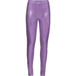 Legginsy z połyskującego materiału bonprix ultrafioletowy. Fioletowe legginsy damskie bonprix, bez wzorów. Za 84,99 zł.
