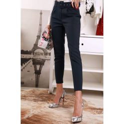 Spodnie OLENA NAVY. Niebieskie spodnie damskie IVET, bez wzorów, eleganckie, z podwyższonym stanem. W wyprzedaży za 69,00 zł.