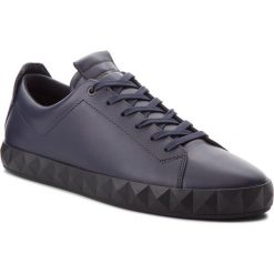 Sneakersy EMPORIO ARMANI - X4X211 XF187 00006 Night. Niebieskie sneakersy męskie Emporio Armani, na co dzień, bez wzorów, ze skóry ekologicznej, klasyczne, bez zapięcia. W wyprzedaży za 549,00 zł.