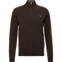 GANT SUPER FINE ZIP CARDIGAN Kardigan brown. Pomarańczowe kardigany damskie marki GANT, xl, z wełny. Za 589,00 zł.