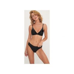 Feel Extraordinary Biustonosz. Czarne biustonosze Undress Code, bez wzorów, z weluru. Za 230,00 zł.