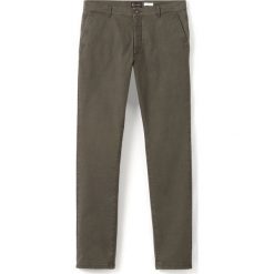 Spodnie chino krój slim wzorzyste. Brązowe chinosy męskie marki La Redoute Collections, z nadrukiem, z bawełny. Za 94,50 zł.
