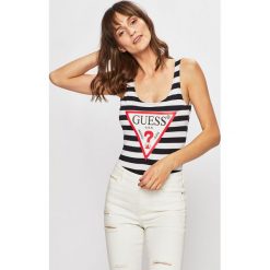 Guess Jeans - Top. Różowe bluzki damskie Guess Jeans, s, z nadrukiem, z elastanu, z okrągłym kołnierzem. W wyprzedaży za 139,90 zł.