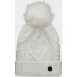 Czapka damska CAD610 - biały - Outhorn. Białe czapki damskie Outhorn, na zimę, z polaru. W wyprzedaży za 14,99 zł.