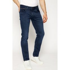 Jeansy Regular Fit TOMMY HILFIGER Denton MW0MW11730. Niebieskie jeansy męskie TOMMY HILFIGER, m, bez wzorów. W wyprzedaży za 329,00 zł.