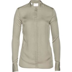 Bluzka ze stójką bonprix khaki. Zielone bluzki z odkrytymi ramionami bonprix, ze stójką. Za 109,99 zł.