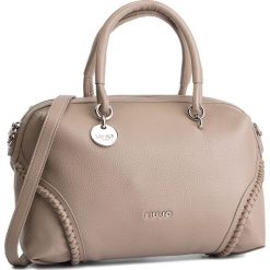 Torebka LIU JO - M Satchel A19013 E0086 Corda 30403. Szare torebki klasyczne damskie Liu Jo, bez wzorów, ze skóry ekologicznej, klasyczne, duże, bez dodatków. W wyprzedaży za 389,00 zł.