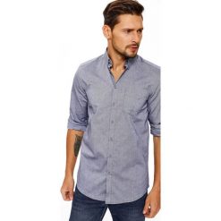 Koszula męska taliowana z tkaniny oxford z kołnierzem typu button down. Szare koszule męskie Top Secret, na lato, m, bez wzorów, z bawełny, eleganckie, button down, bez rękawów. W wyprzedaży za 39,99 zł.