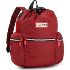 Plecak HUNTER - Org M Topclip Backpack Nylon UBB6018ACD Military Red. Czerwone plecaki męskie Hunter, bez wzorów, z nylonu, sportowe. W wyprzedaży za 289,00 zł.