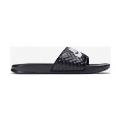 Nike Benassi JDI Kapcie Czarny. Czarne kapcie damskie Nike, z materiału. Za 119,95 zł.