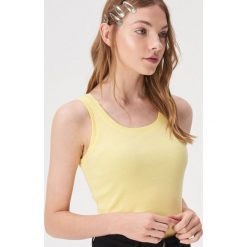 Gładki top - Żółty. Żółte topy damskie Sinsay, s, bez wzorów, bez kołnierzyka. Za 7,99 zł.