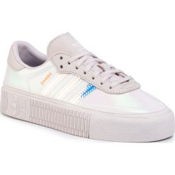 Buty adidas - Sambarose W EE5128 Orctin/Sorang/Eneink. Białe buty sportowe damskie Adidas, bez wzorów, ze skóry ekologicznej, sportowe. W wyprzedaży za 399,00 zł.