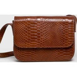 Pieces - Torebka. Żółte listonoszki damskie Pieces, w paski, ze skóry ekologicznej, na ramię, małe, bez dodatków. W wyprzedaży za 49,90 zł.
