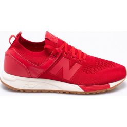New Balance - Buty MRL247DC. Czerwone buty sportowe męskie marki New Balance, z materiału, na sznurówki. W wyprzedaży za 269,90 zł.