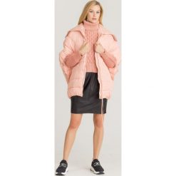 KAMIZELKA ELISABETTA FRANCHI. Różowe kamizelki damskie Elisabetta Franchi, m, bez wzorów, bez kaptura. Za 2169,00 zł.