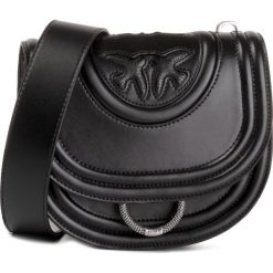 Torebka PINKO - Round Love New Monogram AI 19-20 PLTT 1P21F9 Y5U3 Black Z99. Czarne listonoszki damskie Pinko, z aplikacjami, ze skóry, zdobione, bez dodatków. Za 1469,00 zł.