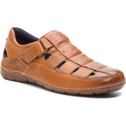 Sandały GO SOFT MI08-C449-467-04. Brązowe sandały męskie GO SOFT, ze skóry, bez zapięcia. Za 149,99 zł.