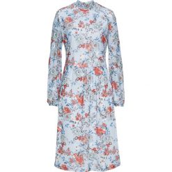 Sukienka z dżerseju bonprix niebieski z nadrukiem. Niebieskie sukienki damskie bonprix, z nadrukiem, z dżerseju, eleganckie, ze stójką, bez rękawów, rozkloszowane. Za 49,99 zł.