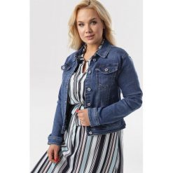 Niebieska Kurtka Chyenne. Niebieskie kurtki damskie Born2be, xl, bez wzorów, z jeansu, bez kaptura. W wyprzedaży za 109,99 zł.