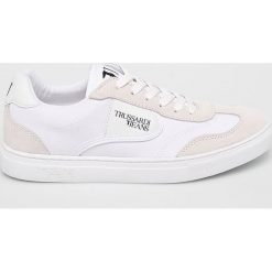 Trussardi Jeans - Buty. Białe buty sportowe damskie Trussardi Jeans, bez wzorów, z jeansu, sportowe. W wyprzedaży za 319,90 zł.