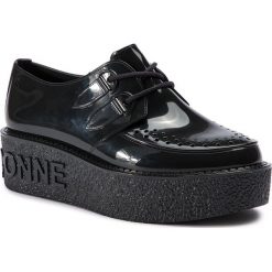 Półbuty MELISSA - Creeper + A La Garconn 32483 Black/Black 50481. Czarne półbuty damskie Melissa, bez wzorów, z tworzywa sztucznego, bez obcasa, na obcasie, bez zapięcia. W wyprzedaży za 359,00 zł.