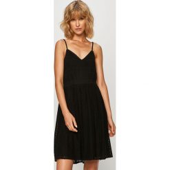 Vero Moda - Sukienka. Różowe sukienki damskie Vero Moda, na co dzień, s, bez wzorów, z bawełny, casualowe, bez kołnierzyka, bez rękawów, mini, rozkloszowane. Za 149,90 zł.