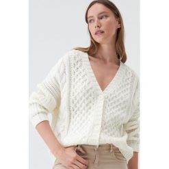 Jeansy skinny ze średnim stanem - Beżowy. Brązowe jeansy damskie Sinsay. Za 59,99 zł.