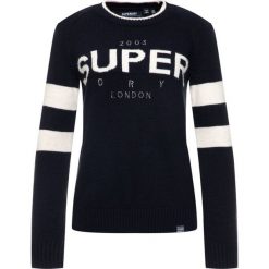 Sweter Superdry W6100001A. Niebieskie swetry damskie Superdry, bez wzorów, z poliesteru, klasyczne, bez rękawów, bez kaptura. W wyprzedaży za 159,00 zł.