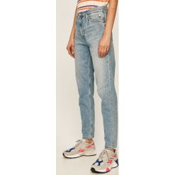 Calvin Klein Jeans - Jeansy CK One. Niebieskie jeansy damskie Calvin Klein Jeans, bez wzorów, z bawełny, z podwyższonym stanem. Za 449,90 zł.
