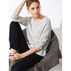Sweter długi rękaw damski klasyczny. Niebieskie swetry damskie Top Secret, na lato, bez wzorów, z dzianiny, klasyczne, z długim rękawem, długie, bez kaptura. W wyprzedaży za 59,99 zł.