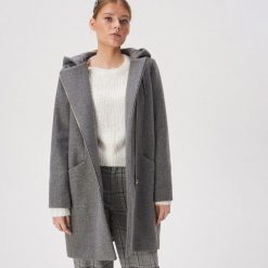 Plaszcz z kapturem - Jasny szary. Szare płaszcze damskie Sinsay, s, bez wzorów. Za 179,99 zł.