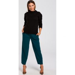 Sweter wkładany przez głowę czarny. Czarne sukienki damskie e-margeritka.pl, na co dzień, s, bez wzorów, z wełny, eleganckie, z klasycznym kołnierzykiem, z długim rękawem, długie, mini, proste. Za 119,99 zł.