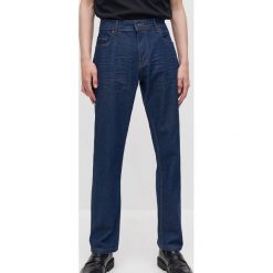 Spodnie jeansowe regular - Niebieski. Niebieskie spodnie męskie Reserved, bez wzorów, z jeansu. Za 129,99 zł.