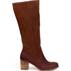 Ażurowe kozaki na słupku - skóra naturalna - model 155 - kolor brązowy przecierka. Pomarańczowe kozaki damskie Zapato, do pracy, na lato, ze skóry, biznesowe, na wysokim obcasie, na obcasie, bez zapięcia. Za 489,00 zł.
