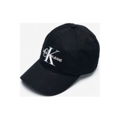 Calvin Klein Czapka z daszkiem Czarny. Czarne czapki damskie Calvin Klein, bez wzorów, z bawełny. Za 171,95 zł.