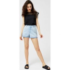 Szorty jeansowe. Szorty damskie Moodo, xs, bez wzorów, z jeansu. Za 59,99 zł.