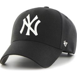 47brand - Czapka New York Yankees. Czarne czapki z daszkiem męskie marki 47brand, z bawełny. W wyprzedaży za 69,90 zł.