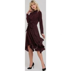 Bordowa Sukienka Thalassa. Czerwone sukienki damskie Renee, s, w grochy, z tkaniny, eleganckie, z klasycznym kołnierzykiem, bez rękawów, długie, midi, asymetryczne. Za 169,99 zł.