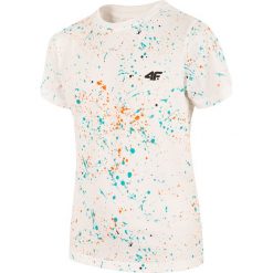 T-shirt chłopięcy (122-164) JTSM214 - biały. Białe t-shirty chłopięce 4F JUNIOR, z nadrukiem, z materiału, bez rękawów. Za 34,99 zł.