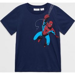 Mango Kids - T-shirt dziecięcy Arana 110-152 cm. Niebieskie t-shirty chłopięce Mango Kids, z nadrukiem, z bawełny, bez rękawów. Za 59,99 zł.