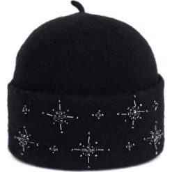 Czapka damska Gwiazda wieczoru czarna. Czarne czapki zimowe damskie Art of Polo. Za 70,68 zł.