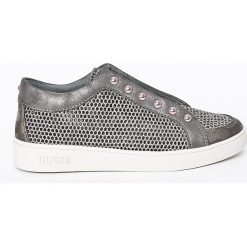 Guess Jeans - Buty. Szare buty sportowe damskie Guess Jeans, z aplikacjami, z jeansu. W wyprzedaży za 299,90 zł.