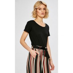 Tally Weijl - Top. Czerwone bluzki damskie marki TALLY WEIJL, s, bez wzorów, z bawełny, casualowe, z okrągłym kołnierzem, z krótkim rękawem. W wyprzedaży za 24,90 zł.