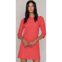Sukienki hiszpanki: Trendyol Sukienka z podkreślonymi ramionami – Red,Orange