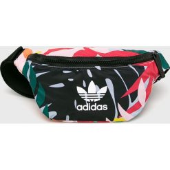 Adidas Originals - Nerka. Czarne walizki adidas Originals, w paski, z poliesteru, bez dodatków. Za 99,90 zł.
