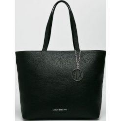 Armani Exchange - Torebka. Czarne torebki klasyczne damskie Armani Exchange, bez wzorów, z poliesteru, casualowe, na ramię, duże, bez dodatków. Za 599,90 zł.