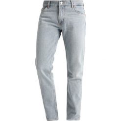 Weekday FRIDAY PURE Jeansy Slim Fit pure. Niebieskie rurki męskie Weekday. W wyprzedaży za 159,20 zł.