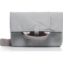 Torba Postal MacBook Pro szara. Szare torby na laptopa BlueLounge, w paski, z materiału, biznesowe. Za 466,00 zł.